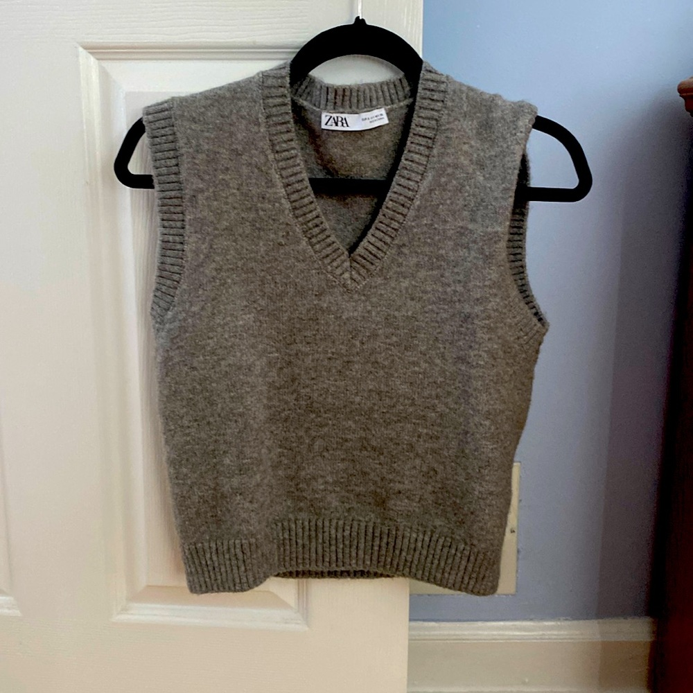 Zara v neck sweater vest